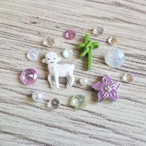 O.O. The Lamb Charm Set
